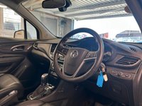 USED 2018 18 VAUXHALL MOKKA X 1.4i Turbo Elite Nav SUV 5dr Petrol Auto Euro 6 (140 ps)+1 FORMER KEEPER+FSH+2 KEYS+LEATHER SEATS+MEDIA+APPS+BLUETOOTH+NAVIGATION+ 2 KEYS+1 FORMER KEEPER+CLIMATE+FSH 6 STAMPS+PARKING SENSORS+MEDIA+BLUETOOTH+NAV+PRIVACY+ALLOYS+CRUISE+HEATED FRONT SEATS+HPI CLEAR