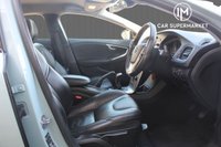 USED 2017 67 VOLVO V40 2.0 D3 Inscription Hatchback 5dr Diesel Manual Euro 6 (s/s) (150 ps) 