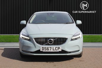 2017 VOLVO V40