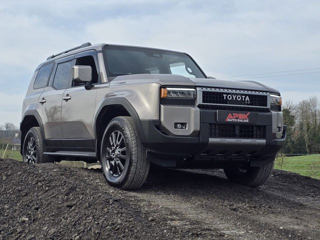 View our Toyota Land Cruiser 2.8 L DIESEL