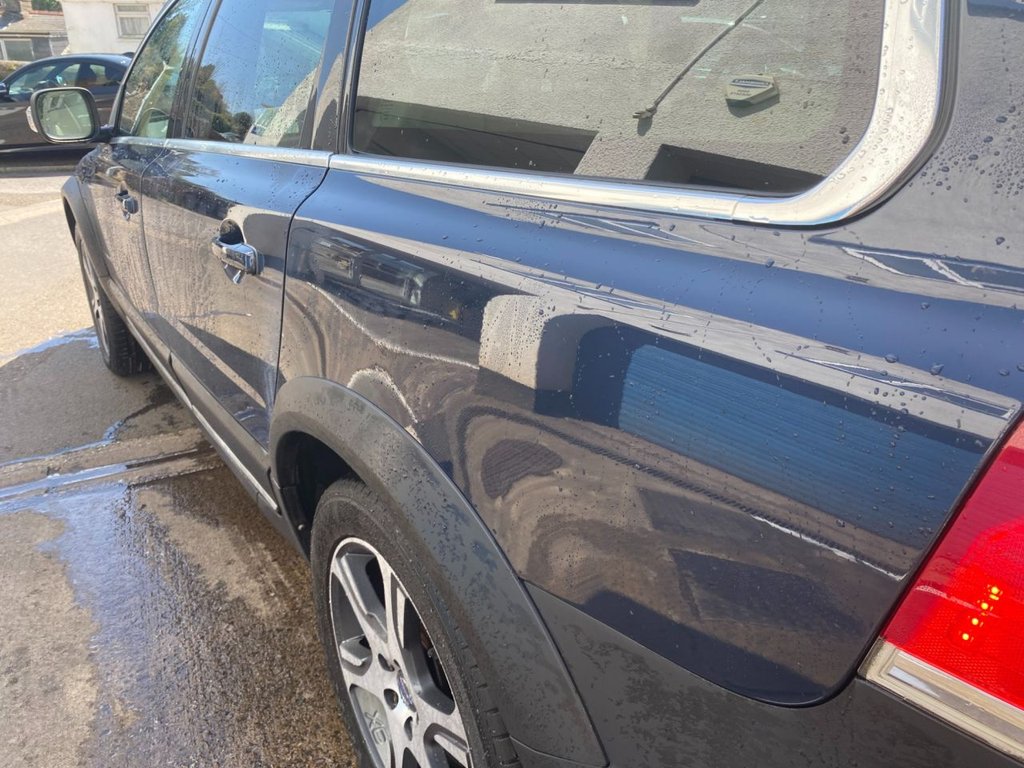 USED 2015 64 VOLVO XC70 2.4 D5 SE Lux Estate 5dr Diesel Geartronic AWD Euro 5 (215 ps) DAB SAT NAV WINTER PACK
