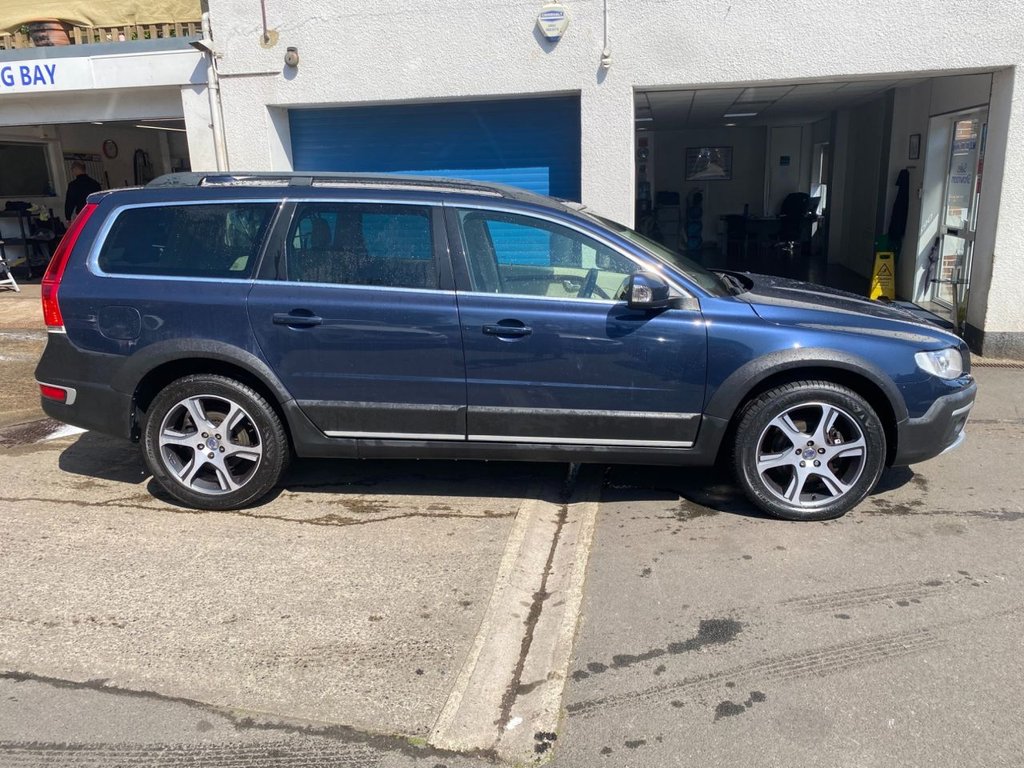 USED 2015 64 VOLVO XC70 2.4 D5 SE Lux Estate 5dr Diesel Geartronic AWD Euro 5 (215 ps) DAB SAT NAV WINTER PACK