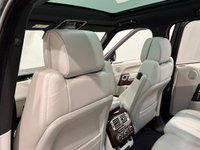 USED 2017 17 LAND ROVER RANGE ROVER 3.0 TD V6 Vogue SE SUV 5dr Diesel Auto 4WD Euro 6 (s/s) (258 ps) 58571 Miles, Hosting a generous specification, Gesture tailgate, Meridian surround sound system, front console cooler,