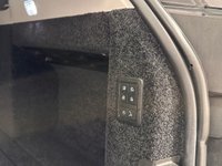 USED 2017 17 LAND ROVER RANGE ROVER 3.0 TD V6 Vogue SE SUV 5dr Diesel Auto 4WD Euro 6 (s/s) (258 ps) 58571 Miles, Hosting a generous specification, Gesture tailgate, Meridian surround sound system, front console cooler,