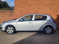 USED 2009 59 VAUXHALL ASTRA 1.4i 16v Club Hatchback 5dr Petrol Manual (151 g/km, 89 bhp) LOW MILES - LONG MOT