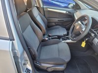 USED 2009 59 VAUXHALL ASTRA 1.4i 16v Club Hatchback 5dr Petrol Manual (151 g/km, 89 bhp) LOW MILES - LONG MOT