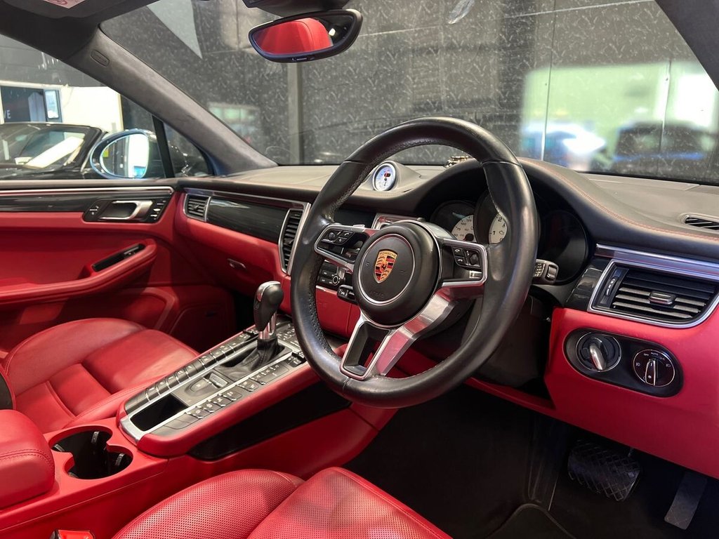 USED 2017 17 PORSCHE MACAN 3.6T V6 Turbo Performance SUV 5dr Petrol PDK 4WD Euro 6 (s/s) (440 ps) 1 OWNER | &pound;26K OPTIONS | FPSH