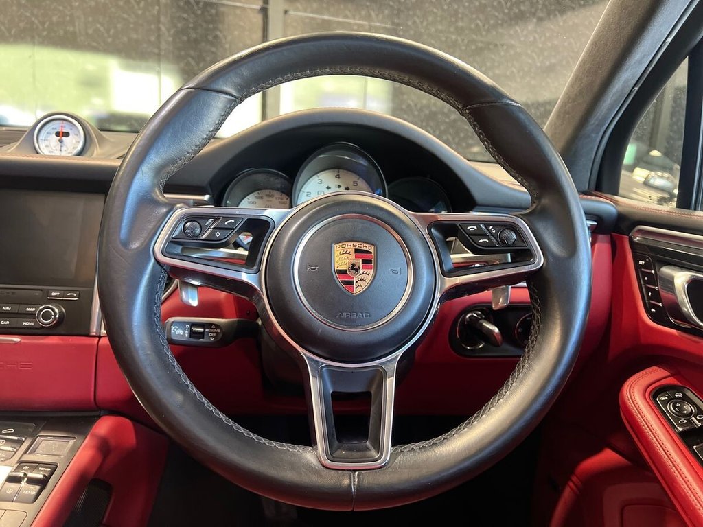 USED 2017 17 PORSCHE MACAN 3.6T V6 Turbo Performance SUV 5dr Petrol PDK 4WD Euro 6 (s/s) (440 ps) 1 OWNER | &pound;26K OPTIONS | FPSH