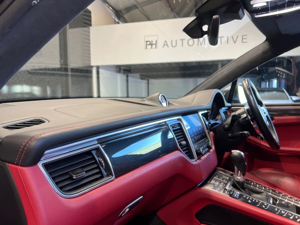 USED 2017 17 PORSCHE MACAN 3.6T V6 Turbo Performance SUV 5dr Petrol PDK 4WD Euro 6 (s/s) (440 ps) 1 OWNER | &pound;26K OPTIONS | FPSH