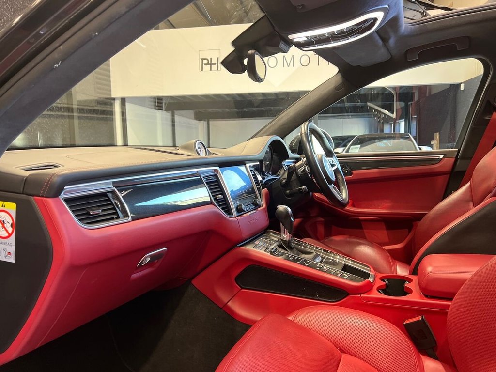 USED 2017 17 PORSCHE MACAN 3.6T V6 Turbo Performance SUV 5dr Petrol PDK 4WD Euro 6 (s/s) (440 ps) 1 OWNER | &pound;26K OPTIONS | FPSH