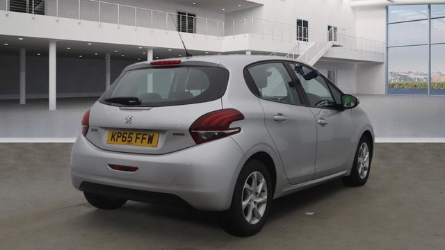 2015 PEUGEOT 208 - Photo 6