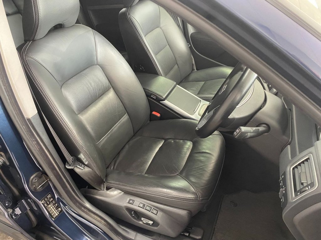USED 2013 13 VOLVO XC70 2.4 D5 SE Lux Estate 5dr Diesel Geartronic AWD Euro 5 (215 ps) 2 OWNER CAR WINTER PK DAB REAR PARK