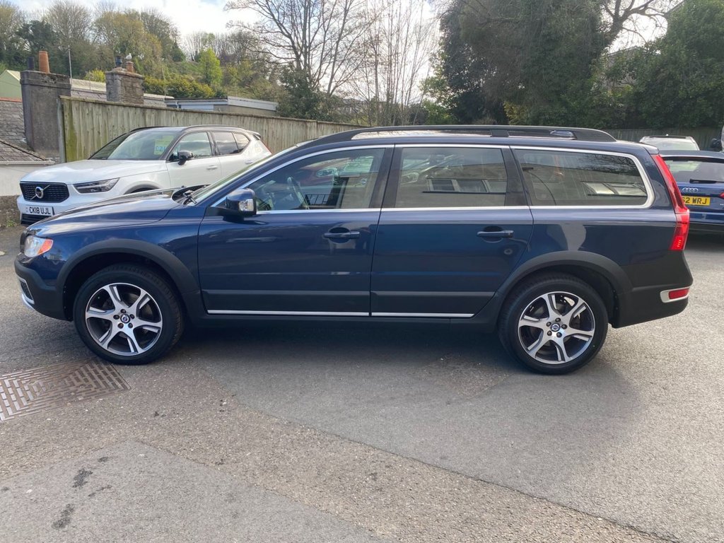 USED 2013 13 VOLVO XC70 2.4 D5 SE Lux Estate 5dr Diesel Geartronic AWD Euro 5 (215 ps) 2 OWNER CAR WINTER PK DAB REAR PARK