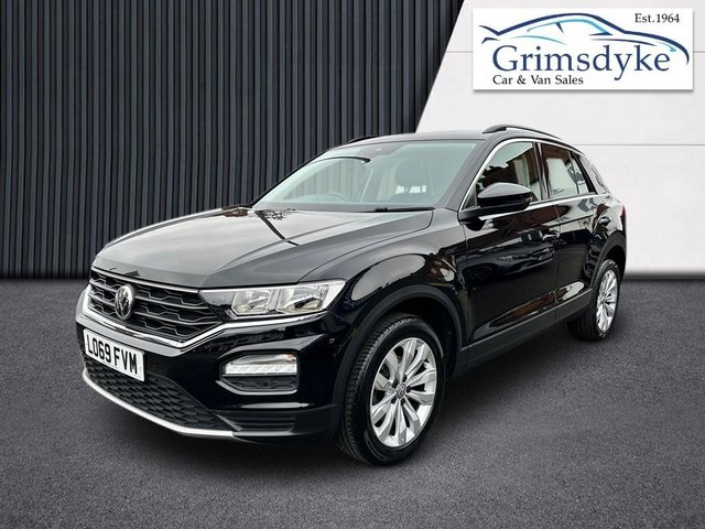 View our VOLKSWAGEN T-ROC