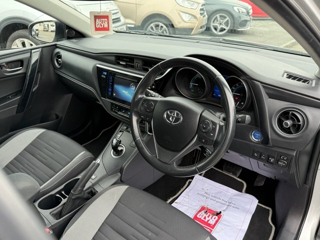 2018 TOYOTA AURIS 1.8 VVT-h Icon Tech Hatchback 5dr Petrol Hybrid CVT Euro 6 (s/s) (136 ps) - Photo 5