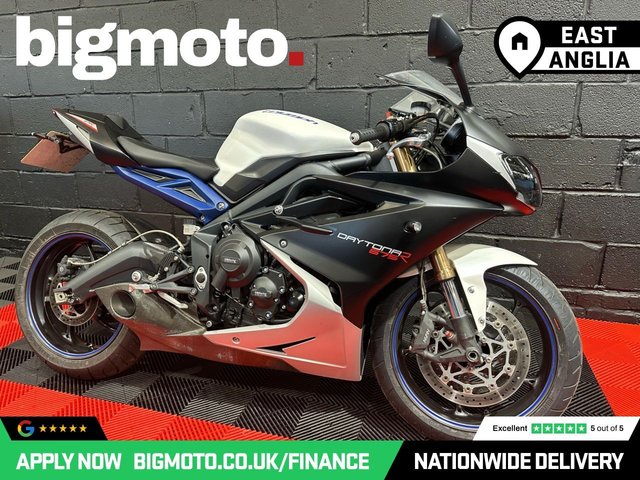 View our TRIUMPH DAYTONA 675