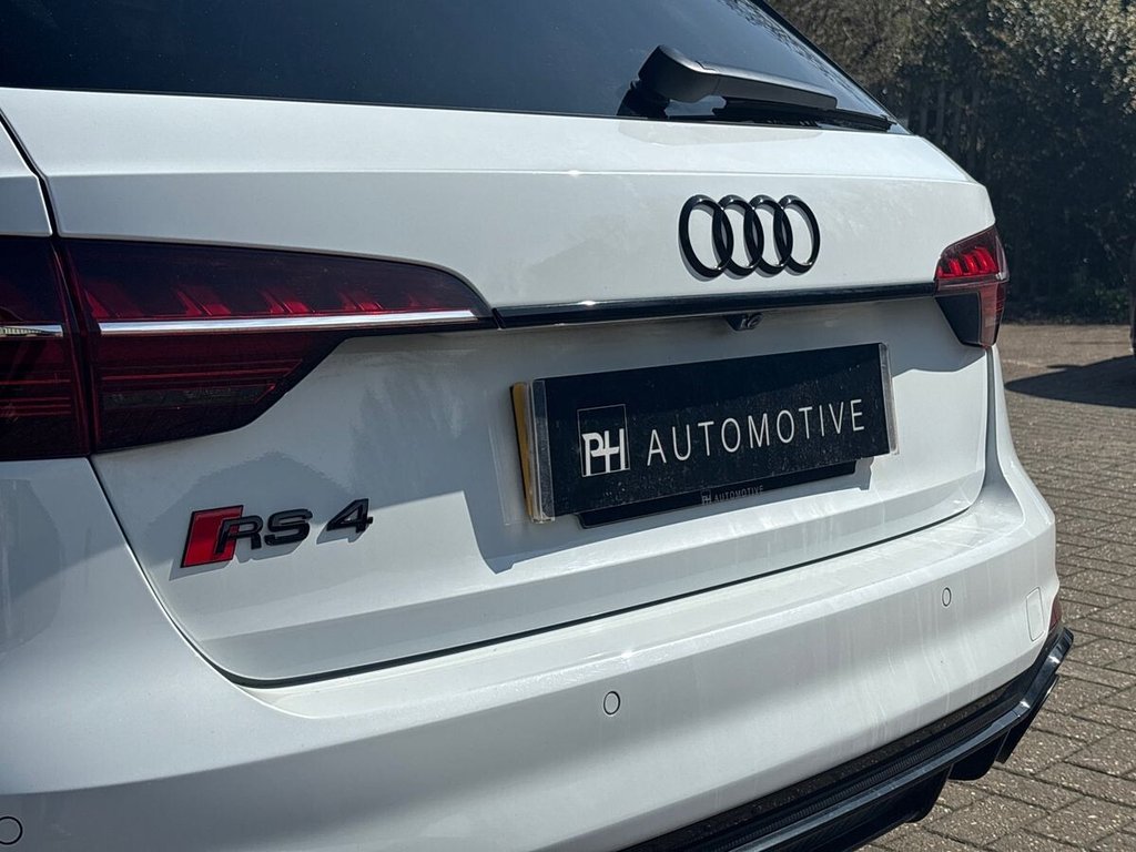 USED 2020 70 AUDI RS4 AVANT 2.9 TFSI V6 Carbon Black Estate 5dr Petrol Tiptronic quattro Euro 6 (s/s) (450 ps) COMFORT & SOUND|1 YR WARRANTY