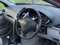 USED 2007 56 PEUGEOT 207 1.6 HDi SE Hatchback 5dr Diesel Manual (126 g/km, 110 bhp) 