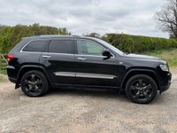 USED 2013 62 JEEP GRAND CHEROKEE 3.0 V6 CRD Overland SUV 5dr Diesel Auto 4WD Euro 5 (237 bhp) METALLIC BLACK+BLACK HEATED LEATHER