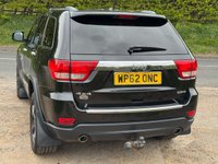 USED 2013 62 JEEP GRAND CHEROKEE 3.0 V6 CRD Overland SUV 5dr Diesel Auto 4WD Euro 5 (237 bhp) METALLIC BLACK+BLACK HEATED LEATHER