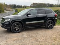 USED 2013 62 JEEP GRAND CHEROKEE 3.0 V6 CRD Overland SUV 5dr Diesel Auto 4WD Euro 5 (237 bhp) METALLIC BLACK+BLACK HEATED LEATHER