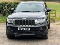 USED 2013 62 JEEP GRAND CHEROKEE 3.0 V6 CRD Overland SUV 5dr Diesel Auto 4WD Euro 5 (237 bhp) METALLIC BLACK+BLACK HEATED LEATHER