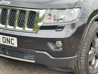 USED 2013 62 JEEP GRAND CHEROKEE 3.0 V6 CRD Overland SUV 5dr Diesel Auto 4WD Euro 5 (237 bhp) METALLIC BLACK+BLACK HEATED LEATHER