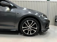USED 2019 69 VOLKSWAGEN GOLF 2.0 TDI R-Line Hatchback 5dr Diesel DSG Euro 6 (s/s) (150 ps) Full service history