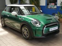 USED 2022 22 MINI Electric Hatch Cooper SE 32.6kWh Level 3 Hatchback 3dr Electric Auto (184 ps) MASSIVE SPEC SAT NAV PANORAMIC SUNROOF REAR VIEW CAMERA LEATHER HEATED SEATS HARMAN KARDON SOUND 1 OWNER SERVICE WARRANTY