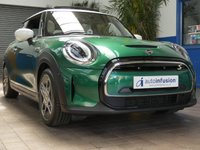 USED 2022 22 MINI Electric Hatch Cooper SE 32.6kWh Level 3 Hatchback 3dr Electric Auto (184 ps) MASSIVE SPEC SAT NAV PANORAMIC SUNROOF REAR VIEW CAMERA LEATHER HEATED SEATS HARMAN KARDON SOUND 1 OWNER SERVICE WARRANTY