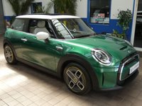 USED 2022 22 MINI Electric Hatch Cooper SE 32.6kWh Level 3 Hatchback 3dr Electric Auto (184 ps) MASSIVE SPEC SAT NAV PANORAMIC SUNROOF REAR VIEW CAMERA LEATHER HEATED SEATS HARMAN KARDON SOUND 1 OWNER SERVICE WARRANTY