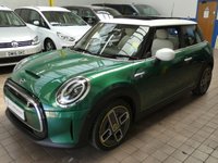 USED 2022 22 MINI Electric Hatch Cooper SE 32.6kWh Level 3 Hatchback 3dr Electric Auto (184 ps) MASSIVE SPEC SAT NAV PANORAMIC SUNROOF REAR VIEW CAMERA LEATHER HEATED SEATS HARMAN KARDON SOUND 1 OWNER SERVICE WARRANTY