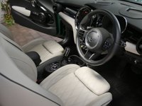 USED 2022 22 MINI Electric Hatch Cooper SE 32.6kWh Level 3 Hatchback 3dr Electric Auto (184 ps) MASSIVE SPEC SAT NAV PANORAMIC SUNROOF REAR VIEW CAMERA LEATHER HEATED SEATS HARMAN KARDON SOUND 1 OWNER SERVICE WARRANTY