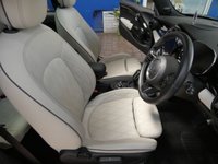 USED 2022 22 MINI Electric Hatch Cooper SE 32.6kWh Level 3 Hatchback 3dr Electric Auto (184 ps) MASSIVE SPEC SAT NAV PANORAMIC SUNROOF REAR VIEW CAMERA LEATHER HEATED SEATS HARMAN KARDON SOUND 1 OWNER SERVICE WARRANTY