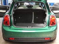 USED 2022 22 MINI Electric Hatch Cooper SE 32.6kWh Level 3 Hatchback 3dr Electric Auto (184 ps) MASSIVE SPEC SAT NAV PANORAMIC SUNROOF REAR VIEW CAMERA LEATHER HEATED SEATS HARMAN KARDON SOUND 1 OWNER SERVICE WARRANTY