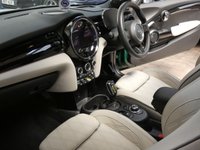 USED 2022 22 MINI Electric Hatch Cooper SE 32.6kWh Level 3 Hatchback 3dr Electric Auto (184 ps) MASSIVE SPEC SAT NAV PANORAMIC SUNROOF REAR VIEW CAMERA LEATHER HEATED SEATS HARMAN KARDON SOUND 1 OWNER SERVICE WARRANTY