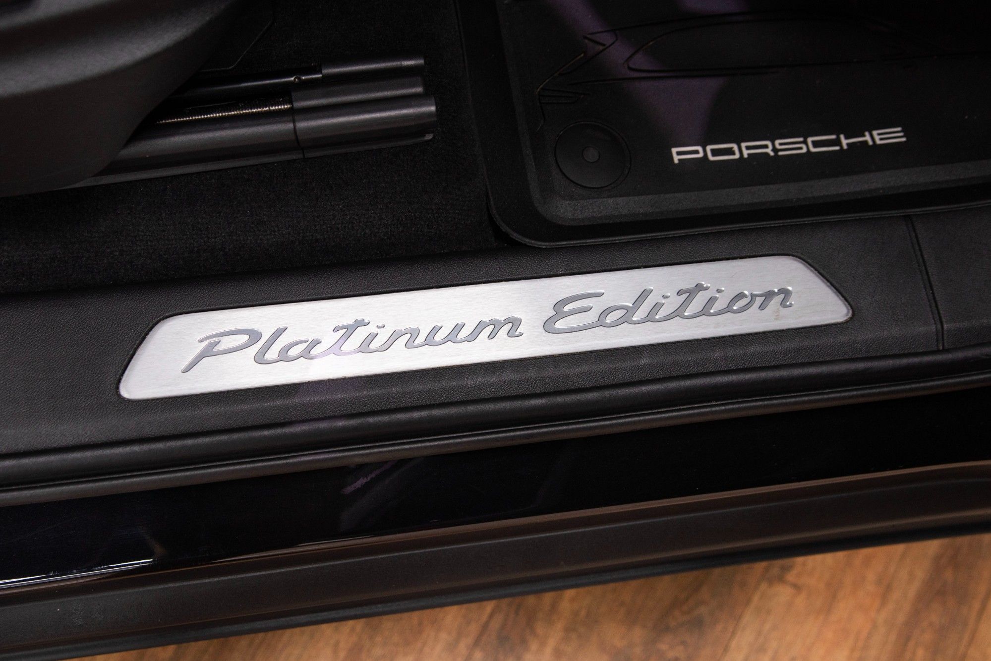 USED 2022 J PORSCHE CAYENNE 3.0T V6 Platinum Edition 
