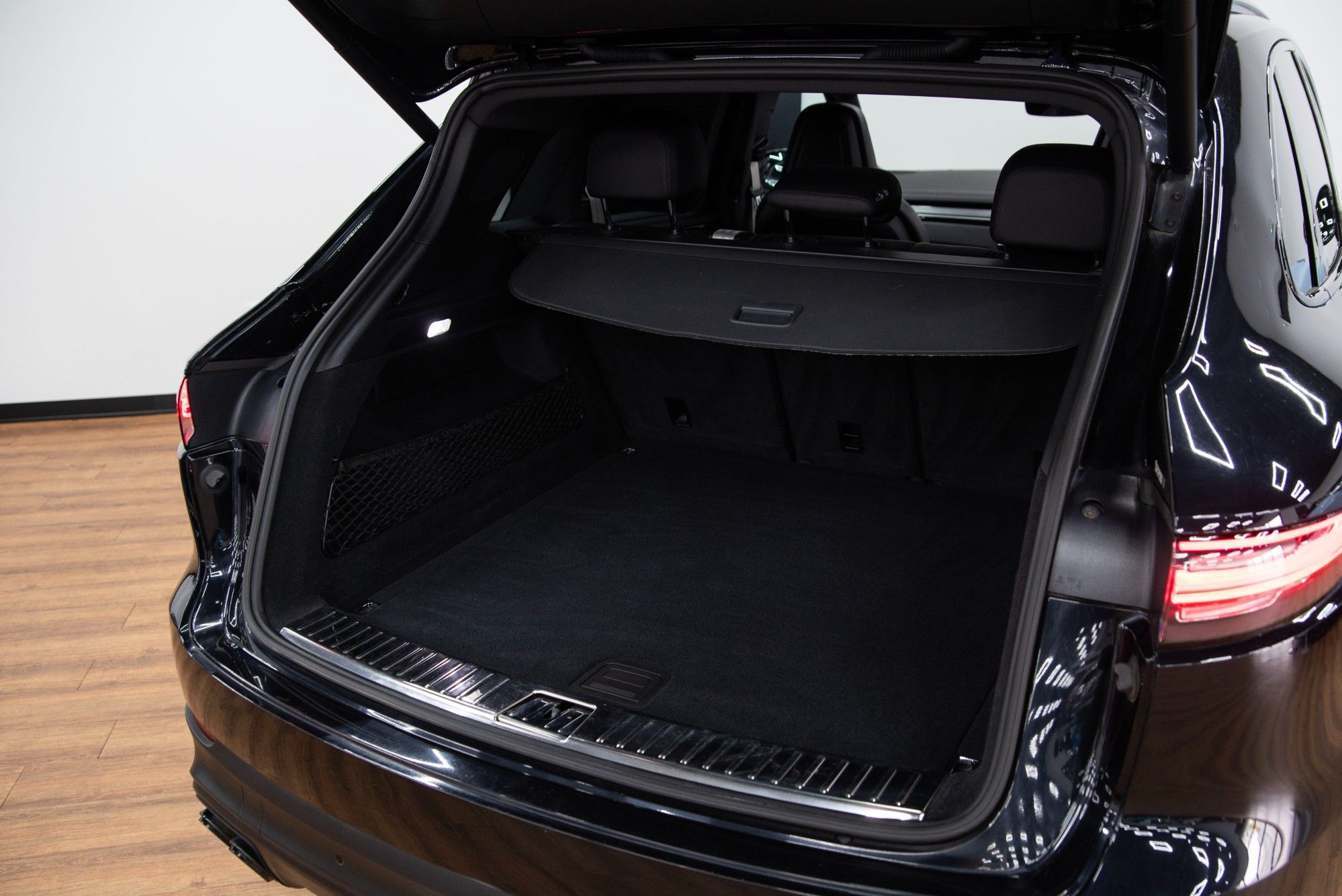 USED 2022 J PORSCHE CAYENNE 3.0T V6 Platinum Edition 