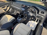 USED 2014 64 VOLKSWAGEN EOS 2.0 TDI BlueMotion Tech Exclusive Cabriolet 2dr Diesel DSG Euro 5 (s/s) (140 ps) RARE EXLUSIVE PACK FSH 2 KEYS