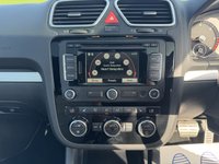 USED 2014 64 VOLKSWAGEN EOS 2.0 TDI BlueMotion Tech Exclusive Cabriolet 2dr Diesel DSG Euro 5 (s/s) (140 ps) RARE EXLUSIVE PACK FSH 2 KEYS
