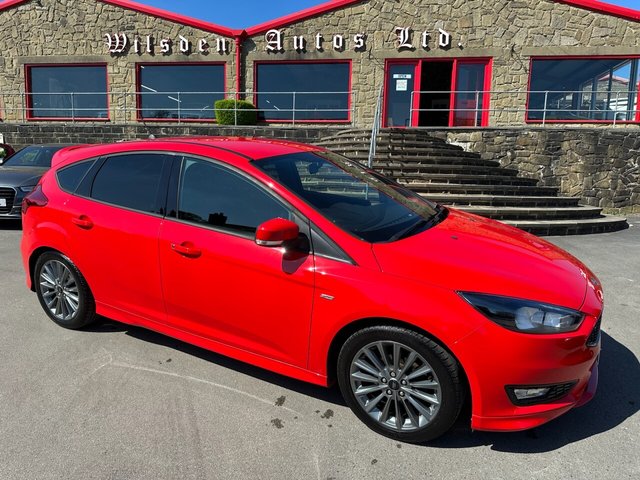 View our Ford Focus 1.0T EcoBoost ST-Line Hatchback 5dr Petrol Manual Euro 6 (s/s) (140 ps)