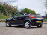 USED 2009 VAUXHALL TIGRA 1.4i 16v Convertible 2dr Petrol Manual (146 g/km, 89 bhp) 