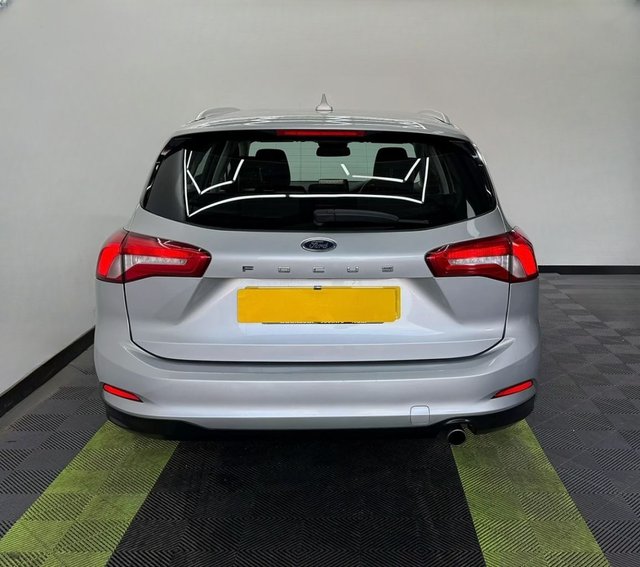 2020 FORD FOCUS - Photo 5