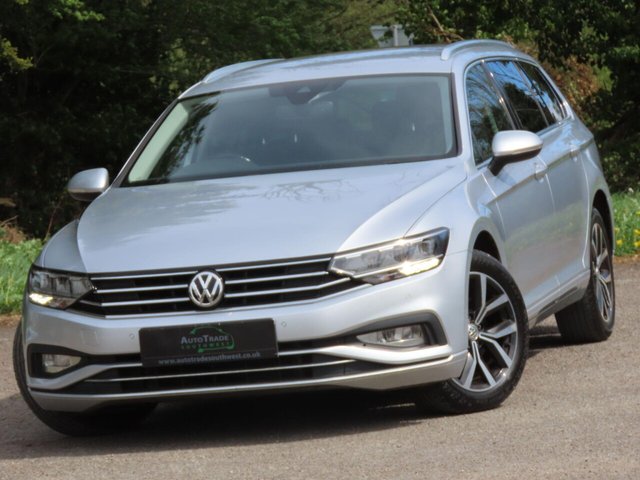 2019 VOLKSWAGEN PASSAT - Photo 2