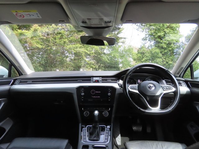 2019 VOLKSWAGEN PASSAT - Photo 8