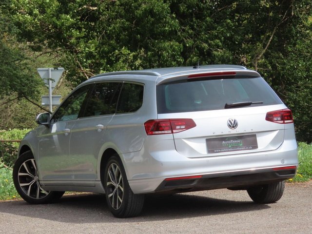 2019 VOLKSWAGEN PASSAT - Photo 7