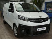 USED 2021 21 VAUXHALL VIVARO-E 3100 75kWh Dynamic Panel Van 5dr Electric Auto L1 H1 (136 ps) 3 SEATS APP SAT NAV ANDROID APPLE CARPLAY PARKING SENSORS PLYLINED BULKHEAD 1 OWNER SERVICE HISTORY WARRANTY