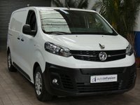 USED 2021 21 VAUXHALL VIVARO-E 3100 75kWh Dynamic Panel Van 5dr Electric Auto L1 H1 (136 ps) 3 SEATS APP SAT NAV ANDROID APPLE CARPLAY PARKING SENSORS PLYLINED BULKHEAD 1 OWNER SERVICE HISTORY WARRANTY