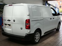 USED 2021 21 VAUXHALL VIVARO-E 3100 75kWh Dynamic Panel Van 5dr Electric Auto L1 H1 (136 ps) 3 SEATS APP SAT NAV ANDROID APPLE CARPLAY PARKING SENSORS PLYLINED BULKHEAD 1 OWNER SERVICE HISTORY WARRANTY