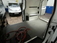 USED 2021 21 VAUXHALL VIVARO-E 3100 75kWh Dynamic Panel Van 5dr Electric Auto L1 H1 (136 ps) 3 SEATS APP SAT NAV ANDROID APPLE CARPLAY PARKING SENSORS PLYLINED BULKHEAD 1 OWNER SERVICE HISTORY WARRANTY